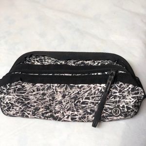 Lululemon travel make up bag